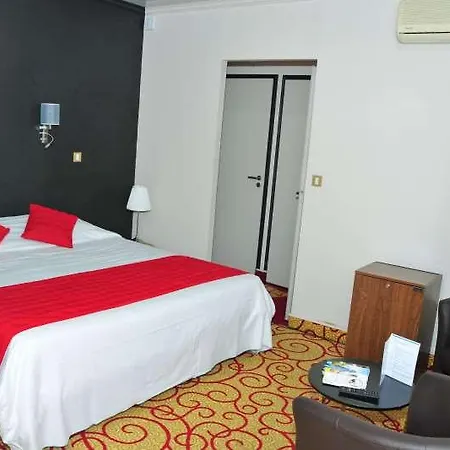 호텔 Cit'hotel Europeen 3*