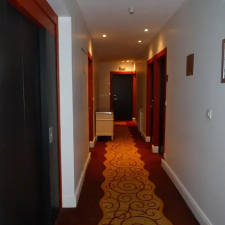 Отель Cit'Hotel Europeen