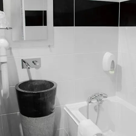 Cit'hotel Europeen Ανγκουλέμ